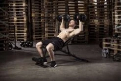 Tunturi UB80 Halterbank Verstelbaar - Fitnessbank Belastbaar Tot 200kg - Trainingsbank & Buikspierbank In één - Incl. Gratis Tunturi Training App 17 Tunturi UB80 Halterbank Verstelbaar - Fitnessbank Belastbaar Tot 200kg - Trainingsbank & Buikspierbank In één - Incl. Gratis Tunturi Training App -Tunturi 1200x800 11