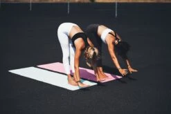 Tunturi TPE Yogamat - Fitnessmat 4mm Dik - Zwart Koord - Blauw - Incl. Gratis Fitness App -Tunturi 1200x800 36