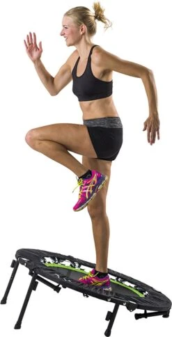 Tunturi Fitness Trampoline - Mini Trampoline - Opvouwbaar - 104cm Springoppervlak - Inclusief Beschermrand & Handgrip - Incl. Gratis Fitnessapp -Tunturi 613x1200