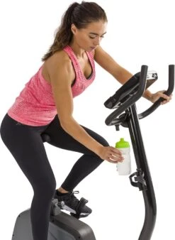 Tunturi Star Fit E100 HR I Plus Hometrainer - Ergometer - Fitnessfiets - Bluetooth - 21 Trainingsprogramma's - 16 Weerstandniveaus - Kleur: Zwart -Tunturi 878x1200