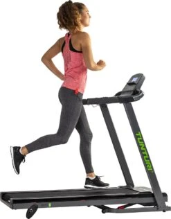 Tunturi Cardio Fit T35 Loopband Inklapbaar - Hardloopband Met 12 Trainingsprogramma's – Duidelijke Monitor – 0,8 - 16,0 Km/u -Tunturi 937x1200