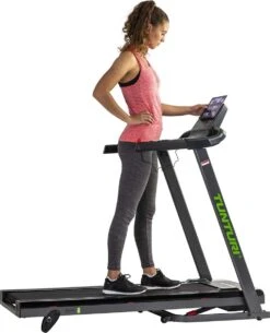 Tunturi Cardio Fit T35 Loopband Inklapbaar - Hardloopband Met 12 Trainingsprogramma's – Duidelijke Monitor – 0,8 - 16,0 Km/u -Tunturi 973x1200